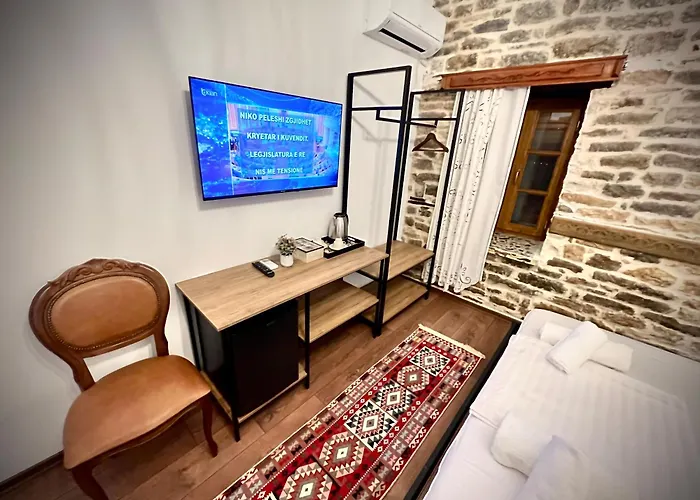 Castle Steps Konukevi Gjirokastër